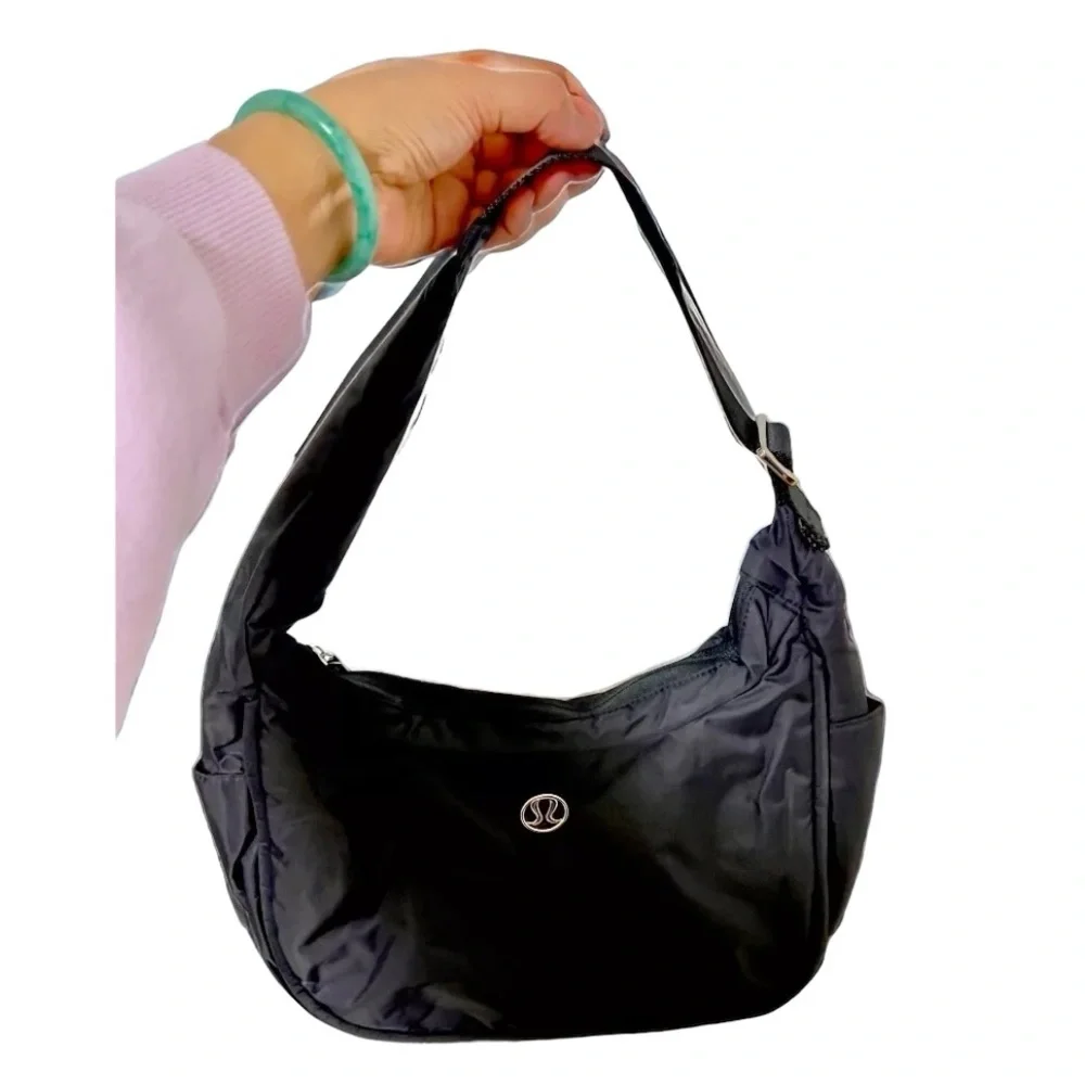 NWOT Lululemon shoulder bag - Picture 2 of 7